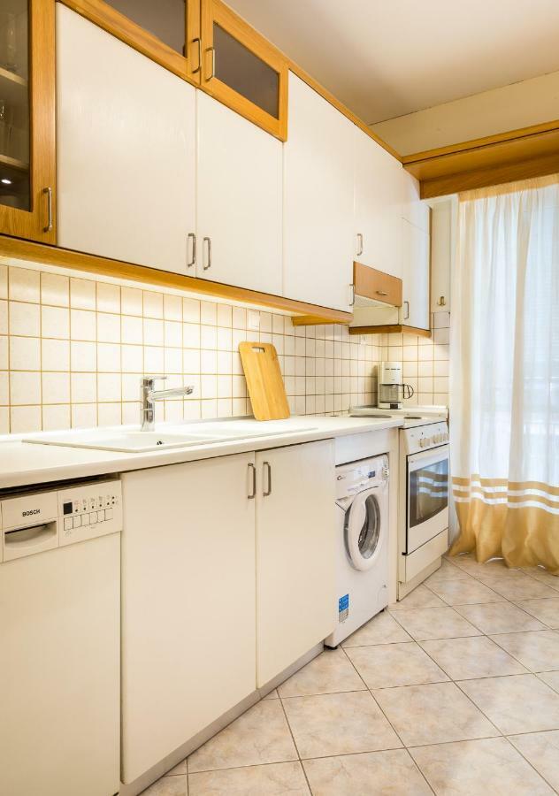 Classy 2 Bedroom Apartment Near Acropolis & Metro Афіни Екстер'єр фото