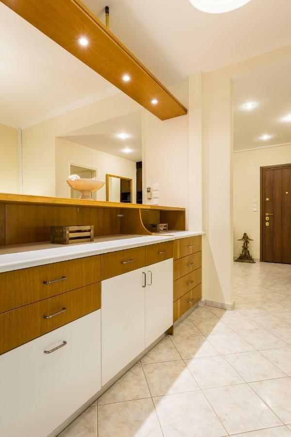Classy 2 Bedroom Apartment Near Acropolis & Metro Афіни Екстер'єр фото