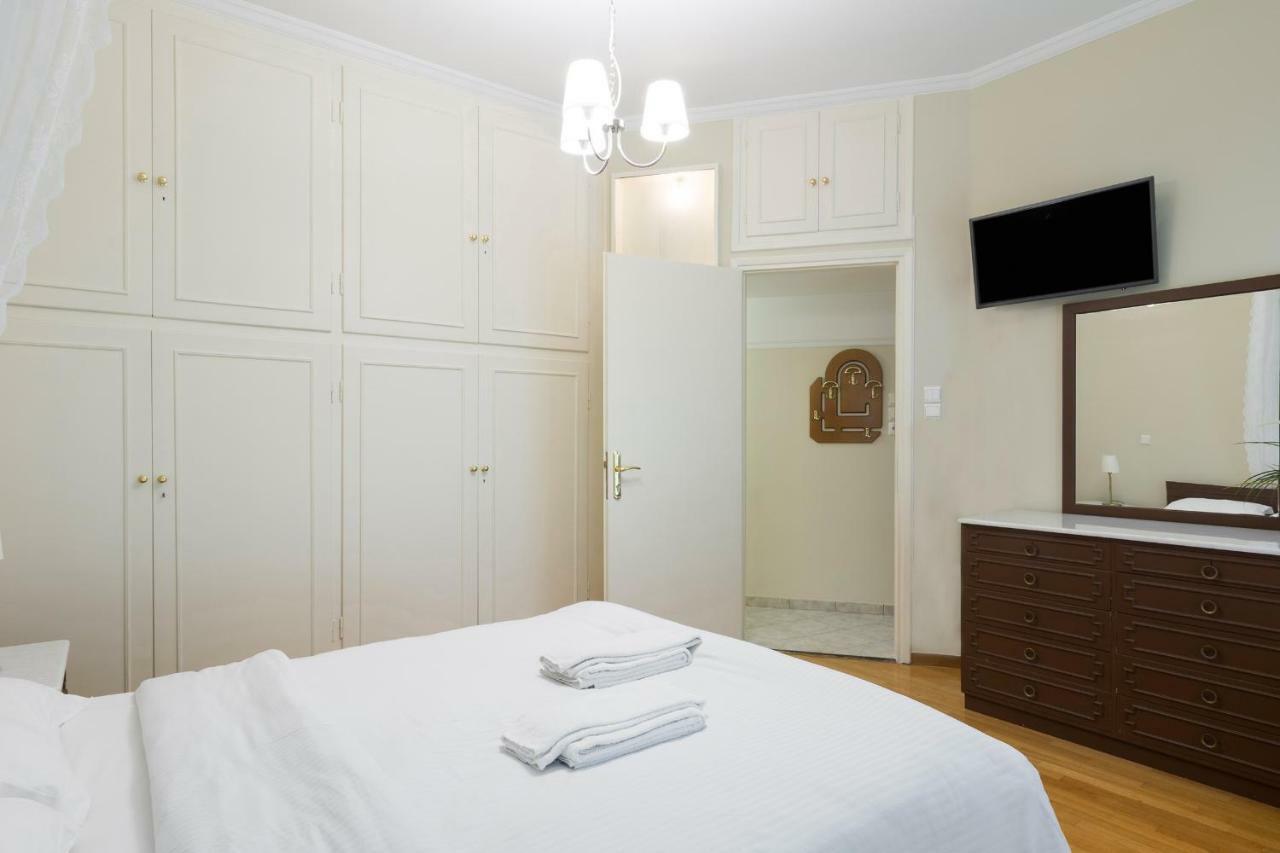 Classy 2 Bedroom Apartment Near Acropolis & Metro Афіни Екстер'єр фото